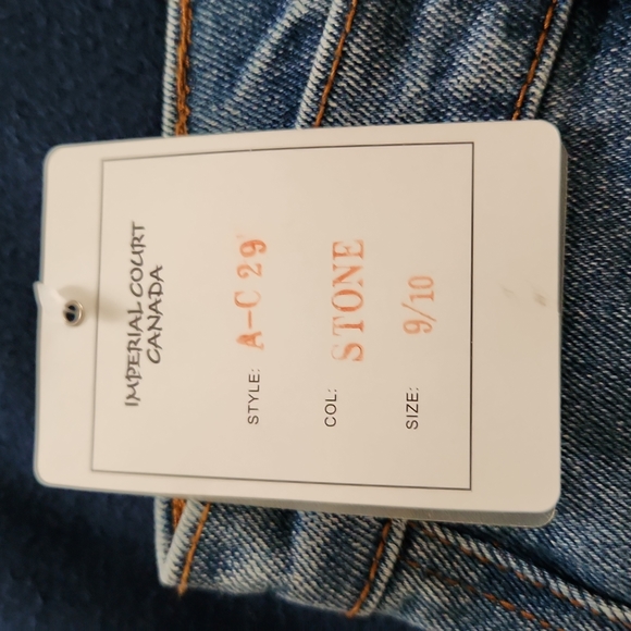 IMPERIAL COURT CANADA RELAXEDWASHED JEAN. SIZE 9/10 - Picture 4 of 8